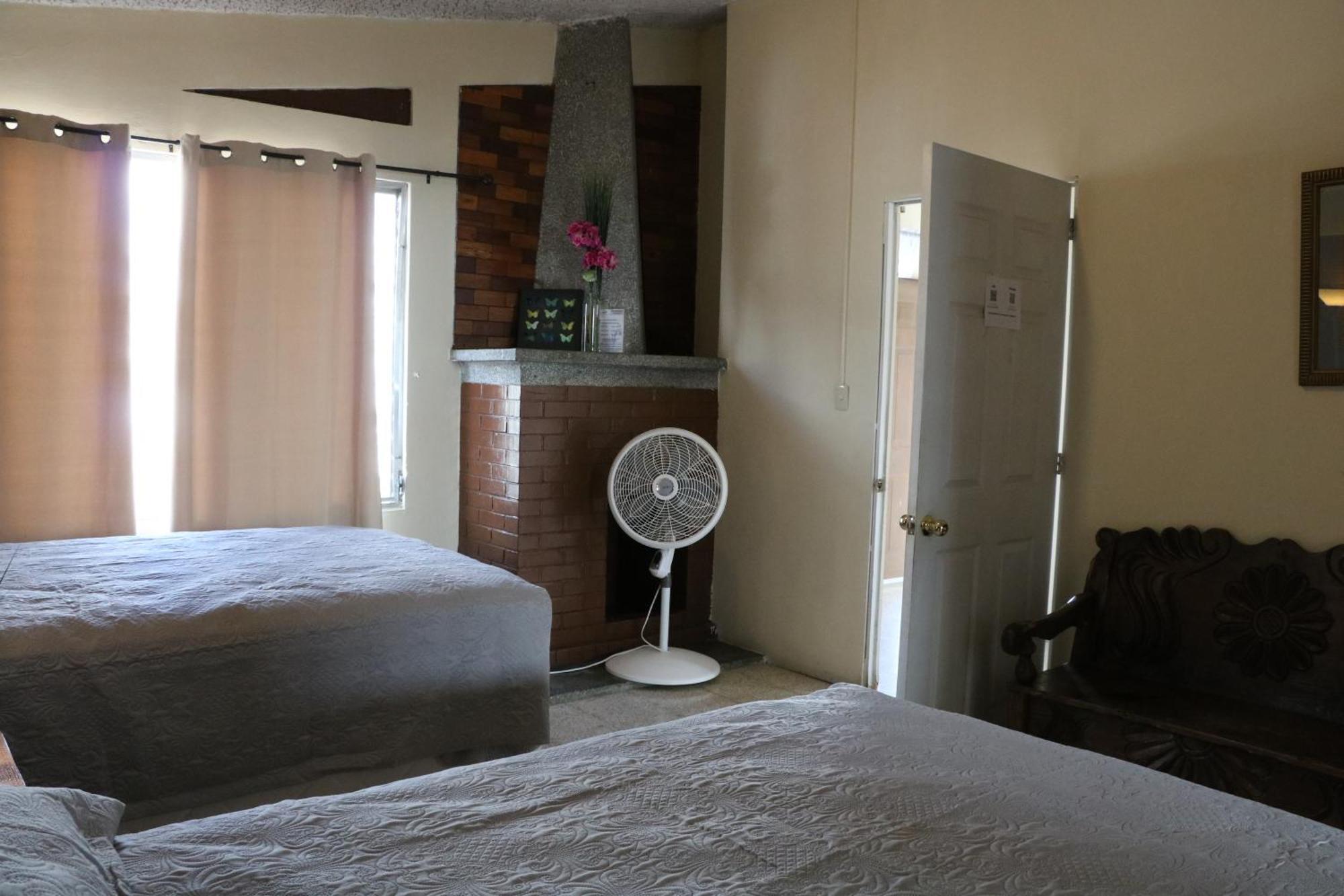 Hostal Los Volcanes Guatemala Exterior foto