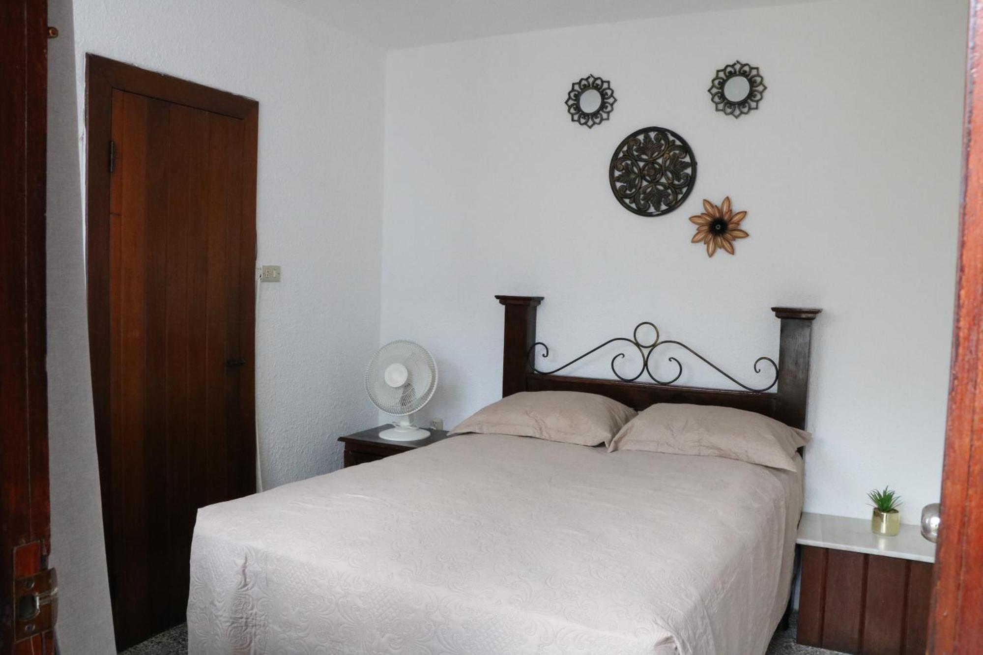 Hostal Los Volcanes Guatemala Exterior foto