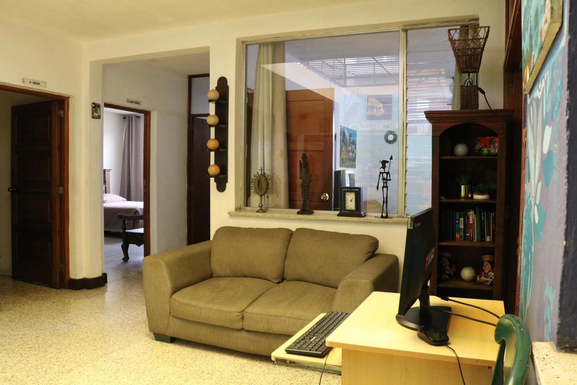 Hostal Los Volcanes Guatemala Exterior foto